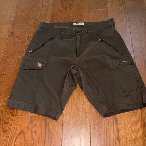 Men’s Fjallraven Abisko Shorts Dark Olive Size 38/39 - Picture 1 of 5